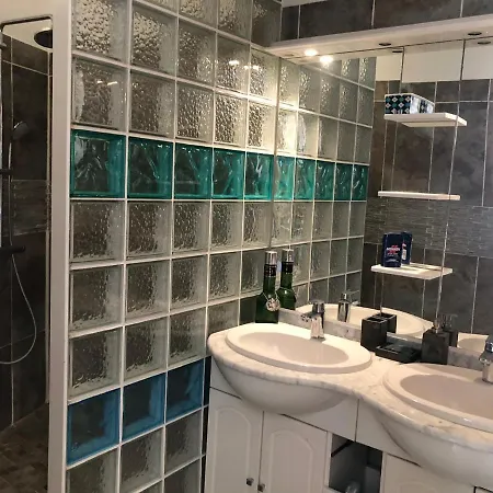 Feriehus Maison De Village Avec Patio