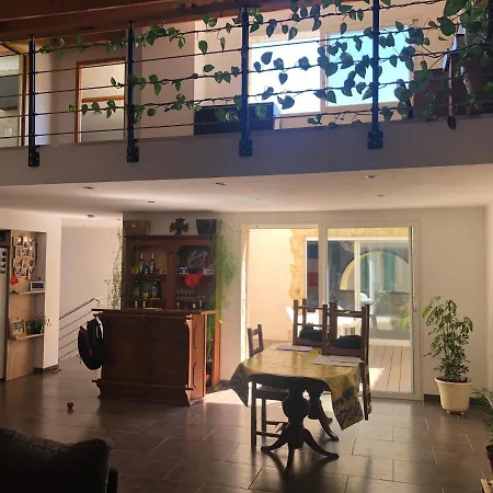 Maison De Village Avec Patio *
