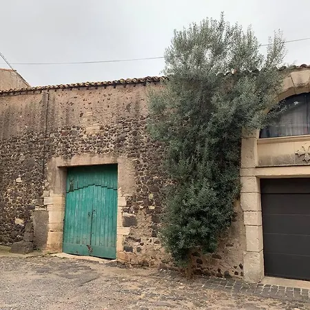 Maison De Village Avec Patio *