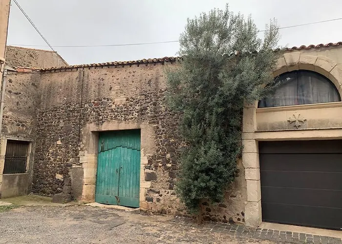 Maison De Village Avec Patio *